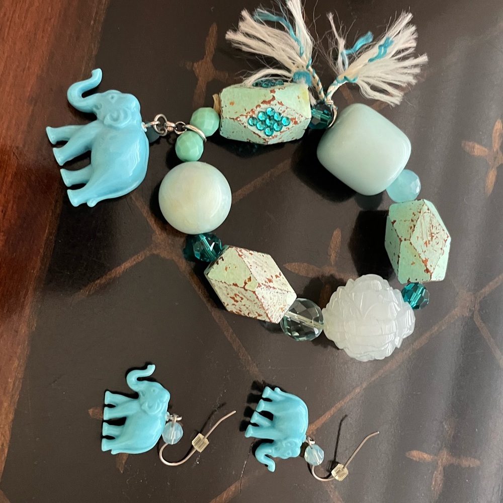 Tarina Tarantino bracelet and matching earrings